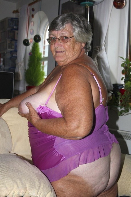 Grandma Libby nude pornstar picture