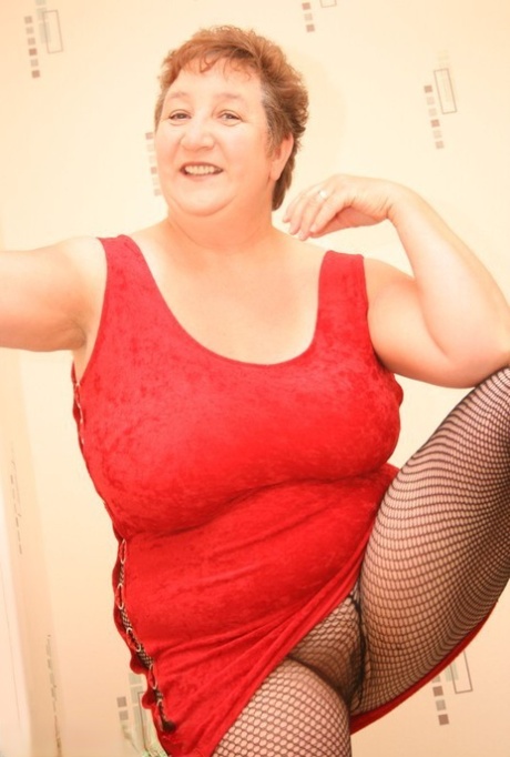 short hair. top images