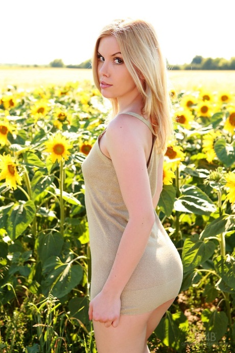 Kala Ferard pornstar top picture