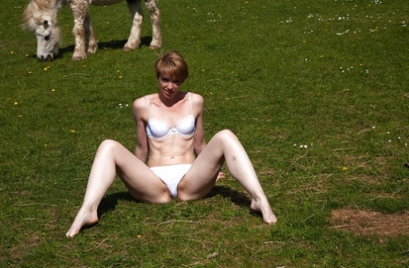 short hair mature milf best pictures