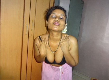 Lily Singh nudes star photo