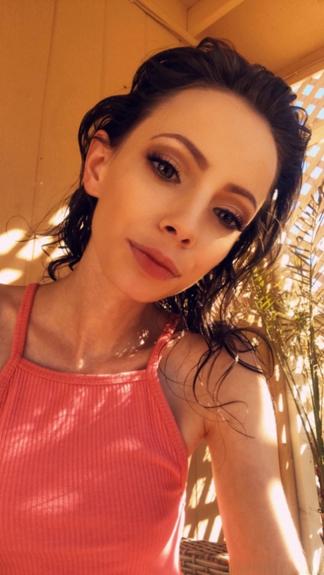 Aria Haze star naked pic
