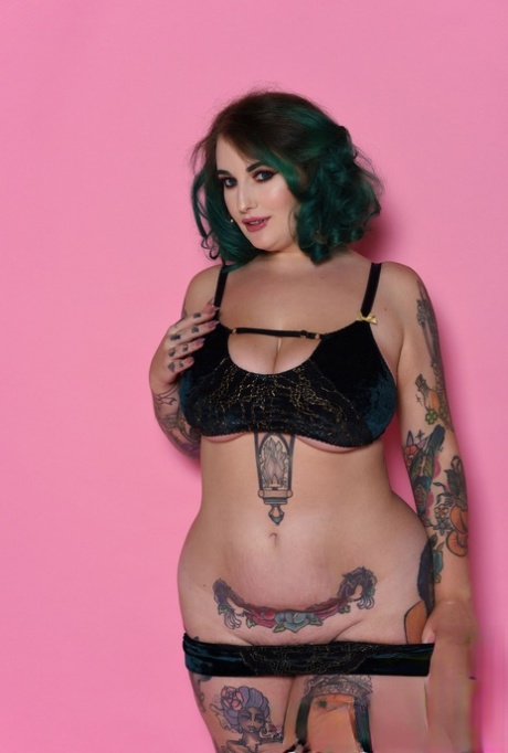 Galda Suicide star art photos