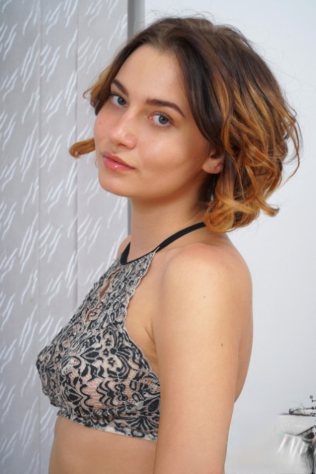 short hairstar free naked images