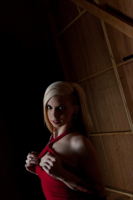 Sierra Cure star free pics