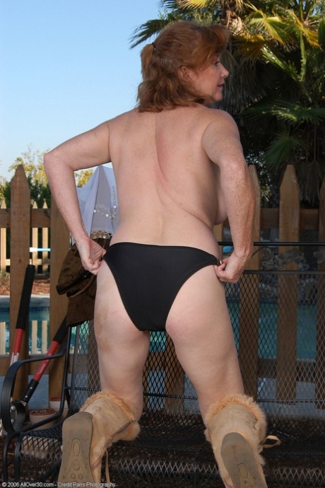 redhead mini skirt sexy naked galleries