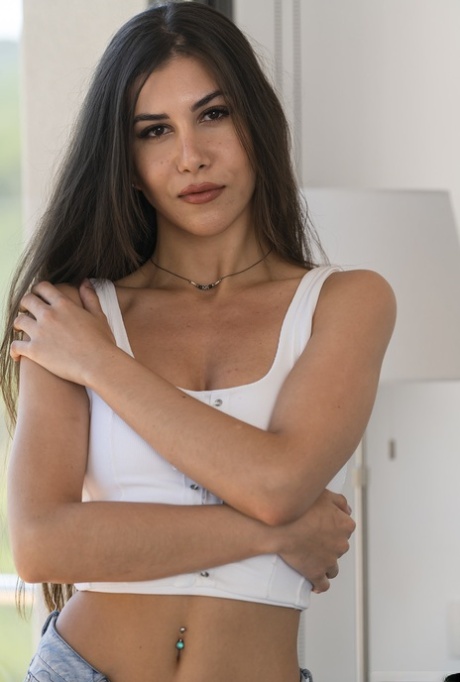 sexy brunette women gifs.com free sexy images
