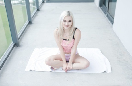 nikky blonde art naked photos