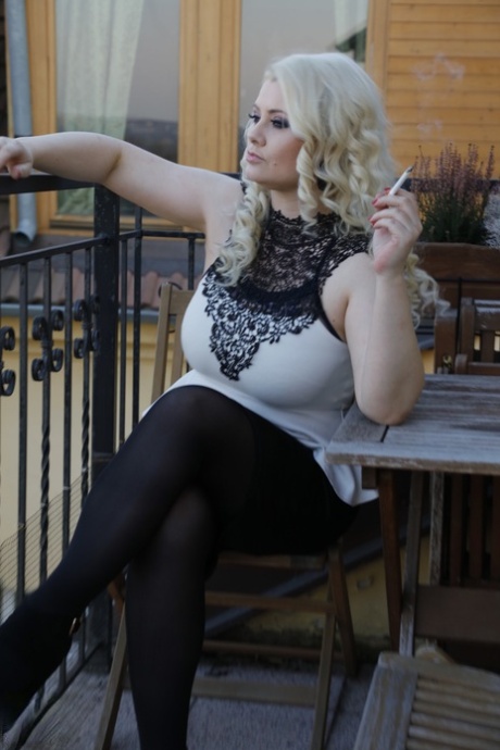 Alexa Bold top star picture